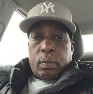 Meet your Posher, Dennis